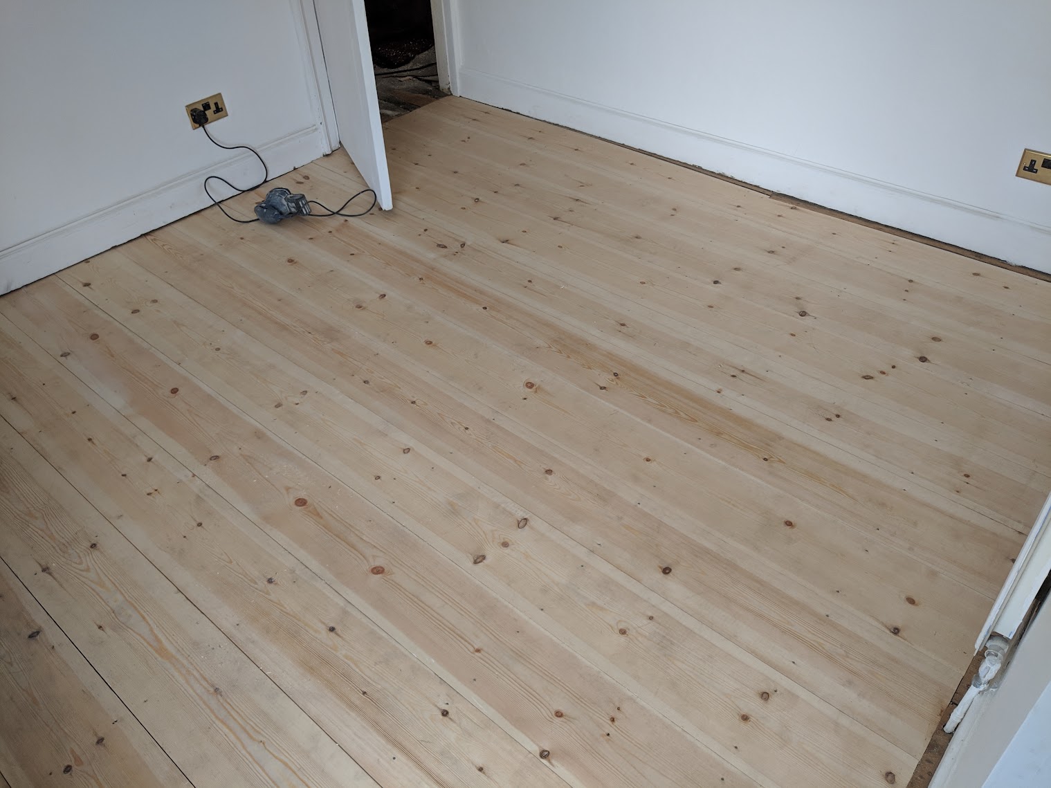 Burn finish floorboards